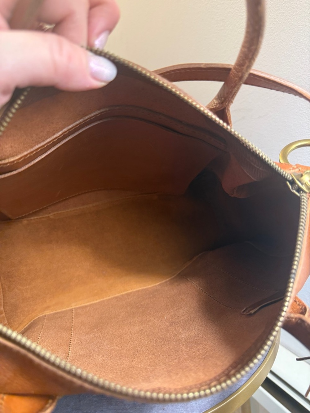 Madewell The Prague satchel crossbody in a cognac brown leather. - Picture 16 of 16